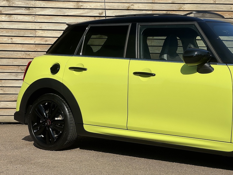 MINI Hatch 2023'73 Cooper S Sport | Zesty Yellow | Pan Roof - U9013