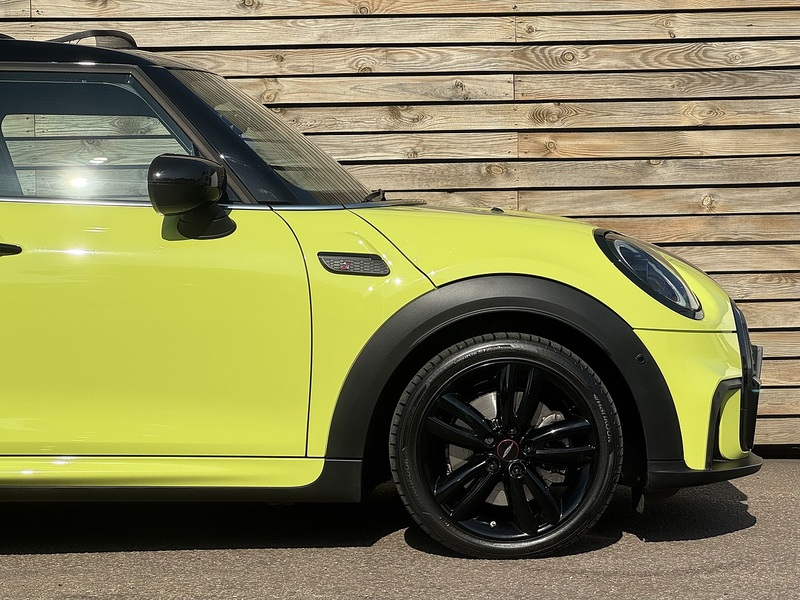 MINI Hatch 2023'73 Cooper S Sport | Zesty Yellow | Pan Roof - U9013