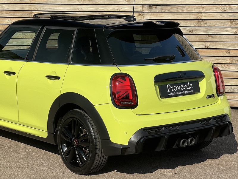 MINI Hatch 2023'73 Cooper S Sport | Zesty Yellow | Pan Roof - U9013