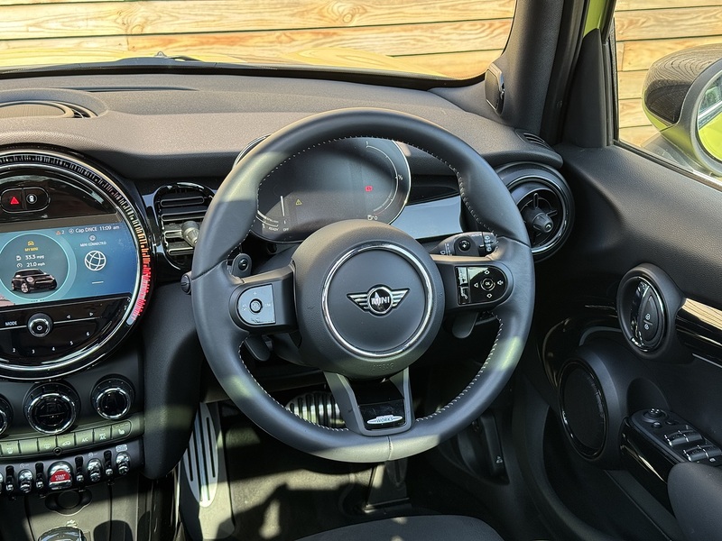 MINI Hatch 2023'73 Cooper S Sport | Zesty Yellow | Pan Roof - U9013