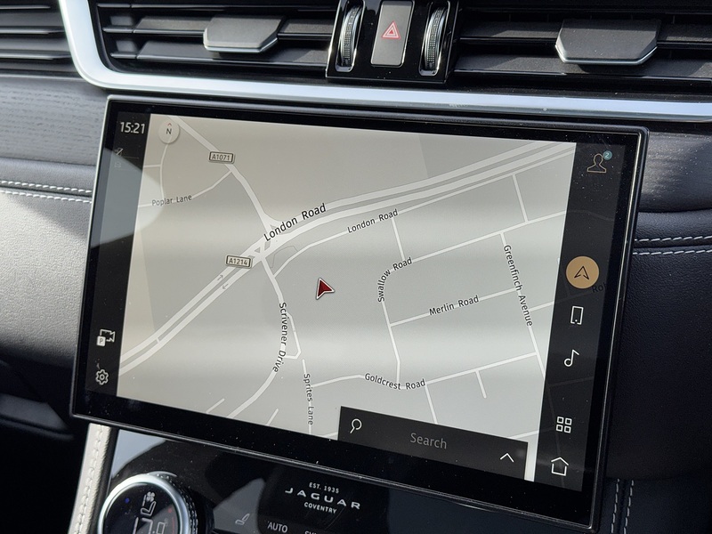 Jaguar F-PACE 2023'73 D200 MHEV R-Dynamic HSE Black | Pan Roof | Front Memory Seats - U9015