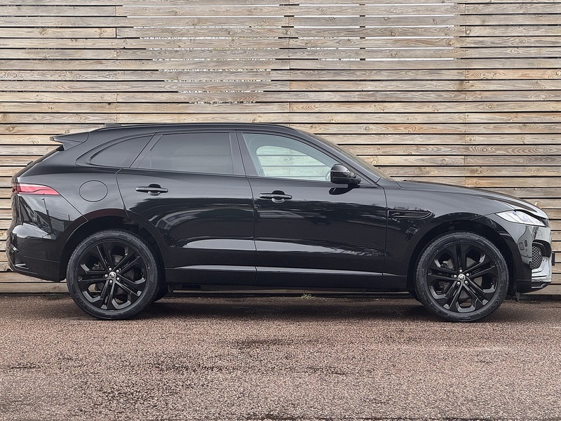 Jaguar F-PACE 2023'73 D200 MHEV R-Dynamic HSE Black | Pan Roof | Front Memory Seats - U9015