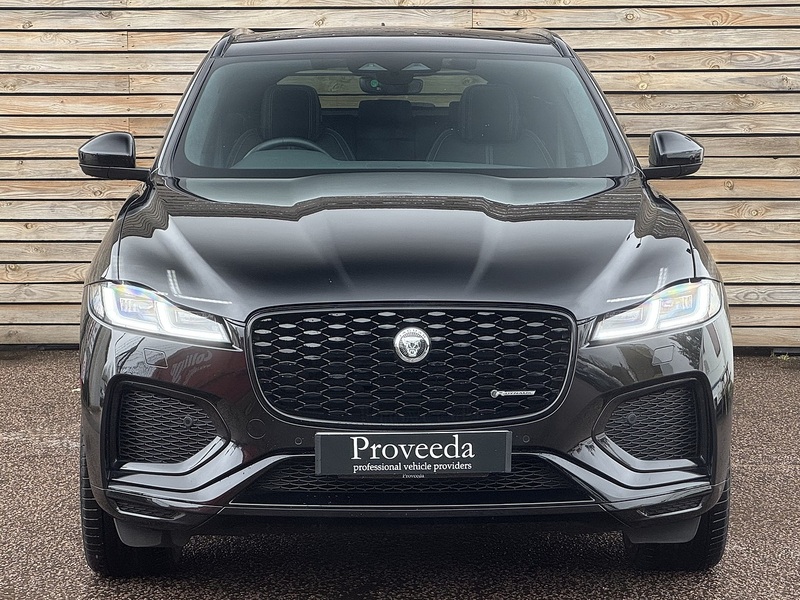 Jaguar F-PACE 2023'73 D200 MHEV R-Dynamic HSE Black | Pan Roof | Front Memory Seats - U9015