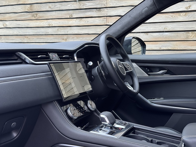 Jaguar F-PACE 2023'73 D200 MHEV R-Dynamic HSE Black | Pan Roof | Front Memory Seats - U9015