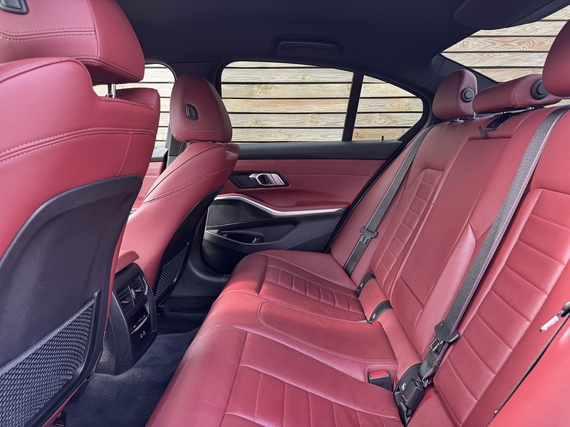 BMW 3 Series 2021'71 330e M Sport Pro Edition | Comfort Plus | Technoloy Pack - U9016