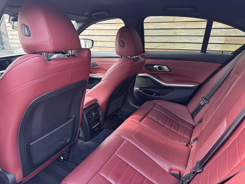 BMW 3 Series 2021'71 330e M Sport Pro Edition | Comfort Plus | Technoloy Pack - U9016