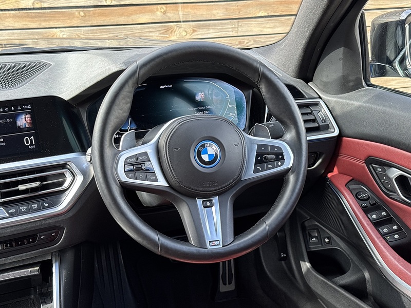 BMW 3 Series 2021'71 330e M Sport Pro Edition | Comfort Plus | Technoloy Pack - U9016