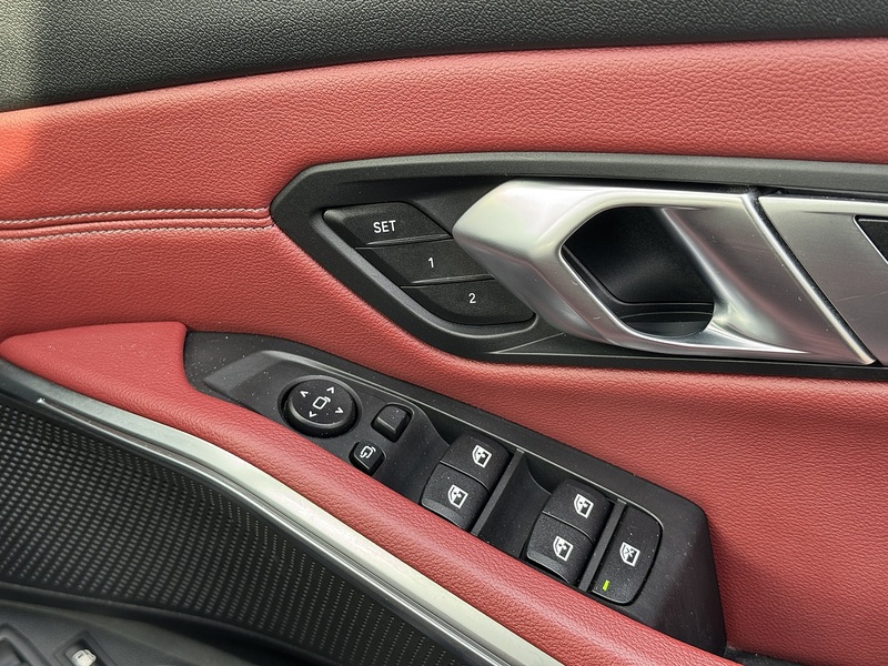 BMW 3 Series 2021'71 330e M Sport Pro Edition | Comfort Plus | Technoloy Pack - U9016