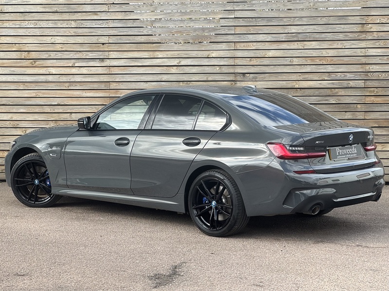BMW 3 Series 2021'71 330e M Sport Pro Edition | Comfort Plus | Technoloy Pack - U9016