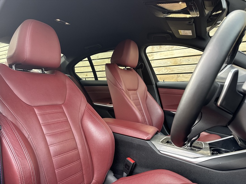 BMW 3 Series 2021'71 330e M Sport Pro Edition | Comfort Plus | Technoloy Pack - U9016