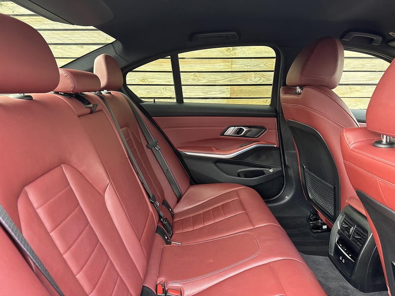 BMW 3 Series 2021'71 330e M Sport Pro Edition | Comfort Plus | Technoloy Pack - U9016