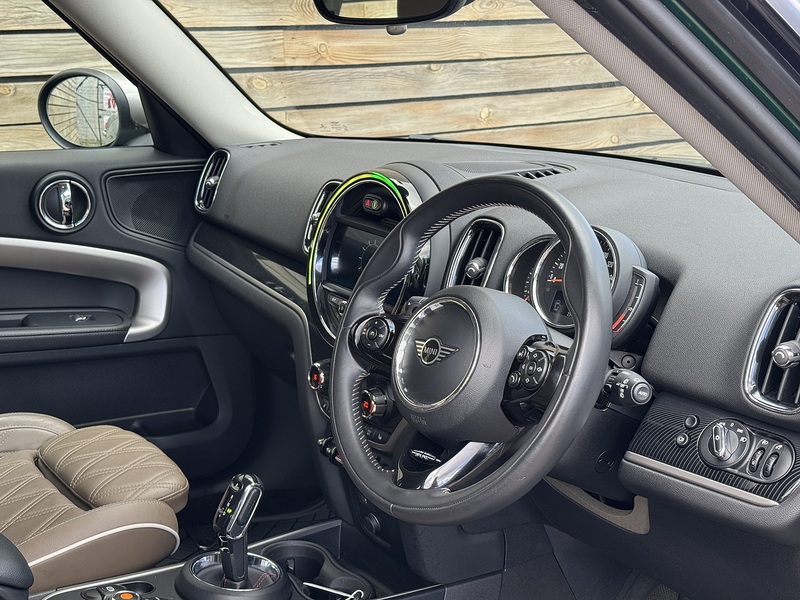 MINI Countryman 2020'20 Cooper S Exclusive | British Racing Green | Comfort Pack - U9019