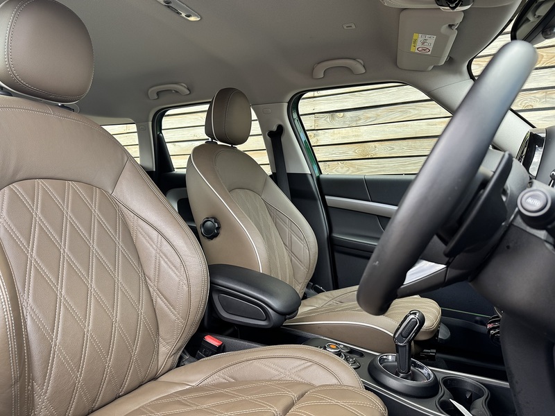 MINI Countryman 2020'20 Cooper S Exclusive | British Racing Green | Comfort Pack - U9019