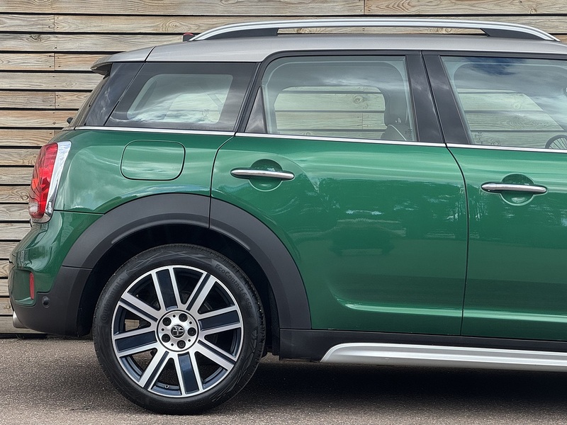 MINI Countryman 2020'20 Cooper S Exclusive | British Racing Green | Comfort Pack - U9019