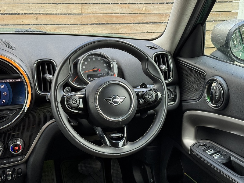 MINI Countryman 2020'20 Cooper S Exclusive | British Racing Green | Comfort Pack - U9019