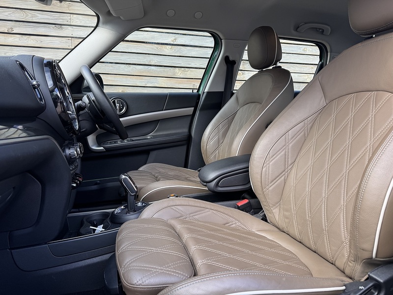 MINI Countryman 2020'20 Cooper S Exclusive | British Racing Green | Comfort Pack - U9019