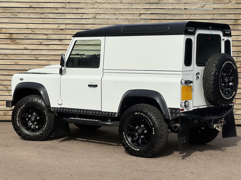 Land Rover Defender 90 2015'15 TDCi XS | Upgraded Interior | Heated Seats - U9023