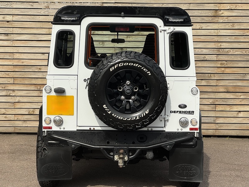 Land Rover Defender 90 2015'15 TDCi XS | Upgraded Interior | Heated Seats - U9023