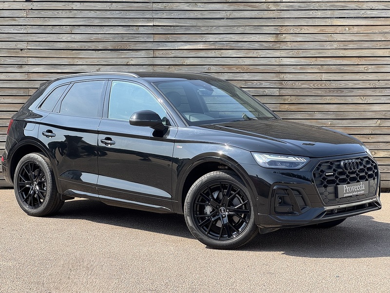 Audi Q5 2024'24 TFSI Black Edition | Comfort & Sound Pack | Reversing Camera - U9025