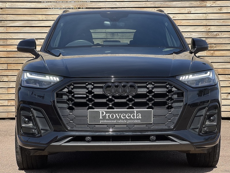 Audi Q5 2024'24 TFSI Black Edition | Comfort & Sound Pack | Reversing Camera - U9025