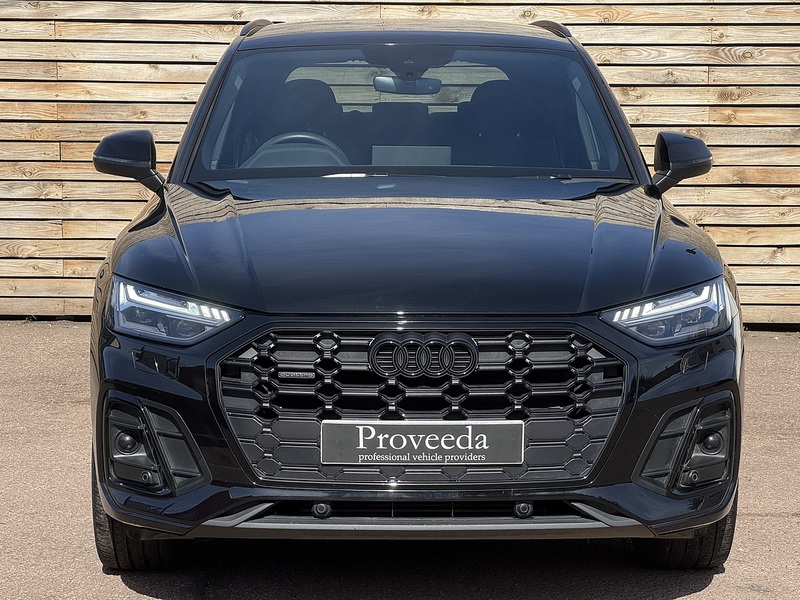 Audi Q5 2024'24 TFSI Black Edition | Comfort & Sound Pack | Reversing Camera - U9025