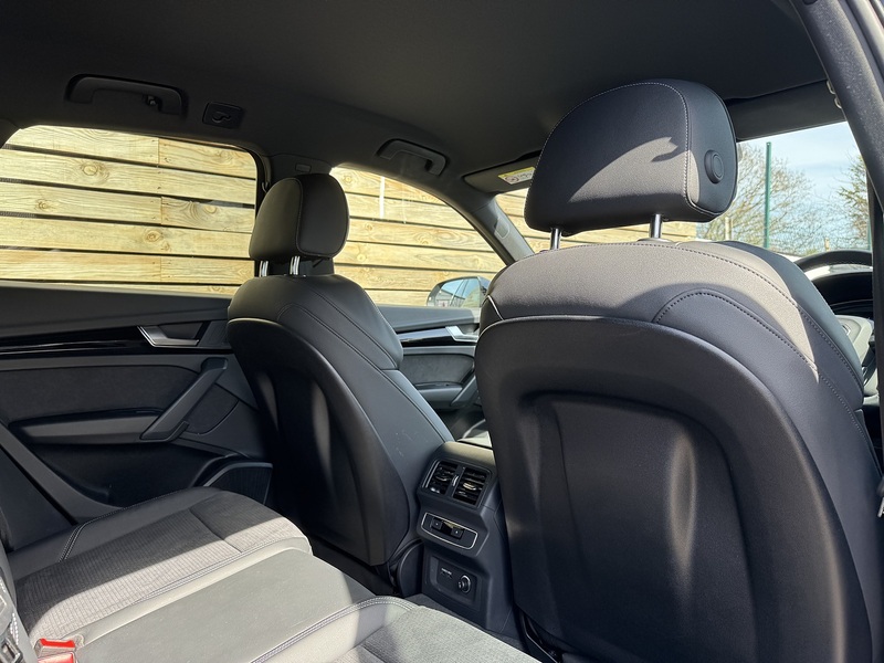 Audi Q5 2024'24 TFSI Black Edition | Comfort & Sound Pack | Reversing Camera - U9025
