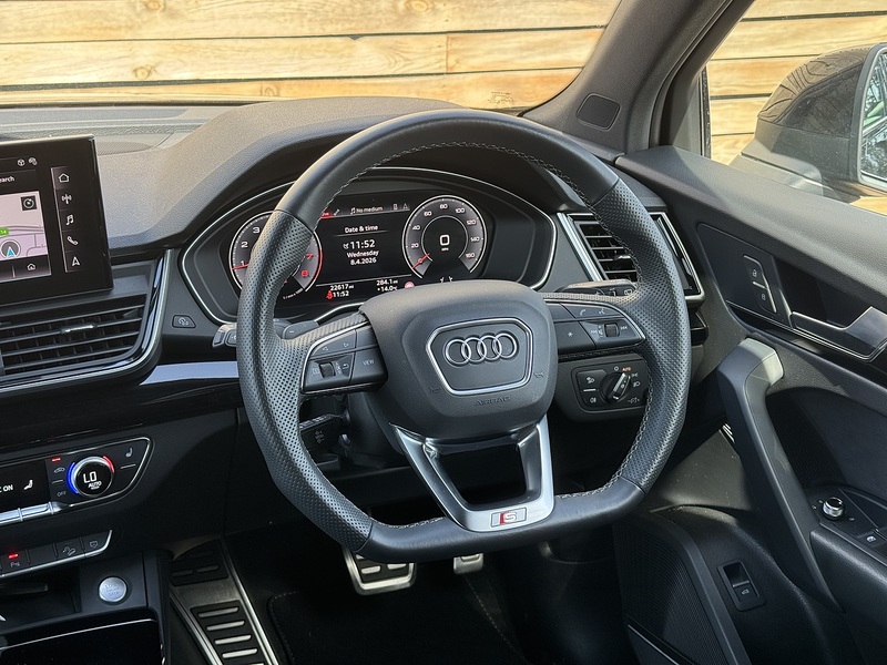 Audi Q5 2024'24 TFSI Black Edition | Comfort & Sound Pack | Reversing Camera - U9025