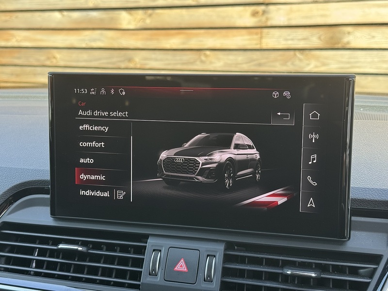 Audi Q5 2024'24 TFSI Black Edition | Comfort & Sound Pack | Reversing Camera - U9025