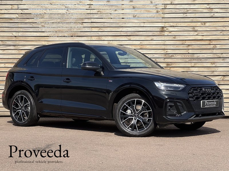 Audi Q5 2024'24 TFSI Black Edition | Comfort & Sound Pack | Reversing Camera - U9025