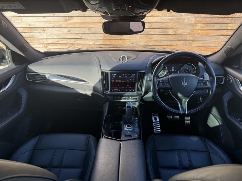 Maserati Levante 2022'22 V6 Modena | Heated Steering Wheel | Pan Roof - U9039