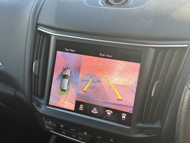 Maserati Levante 2022'22 V6 Modena | Heated Steering Wheel | Pan Roof - U9039