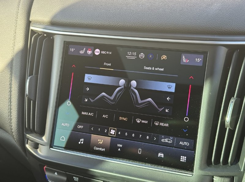 Maserati Levante 2022'22 V6 Modena | Heated Steering Wheel | Pan Roof - U9039