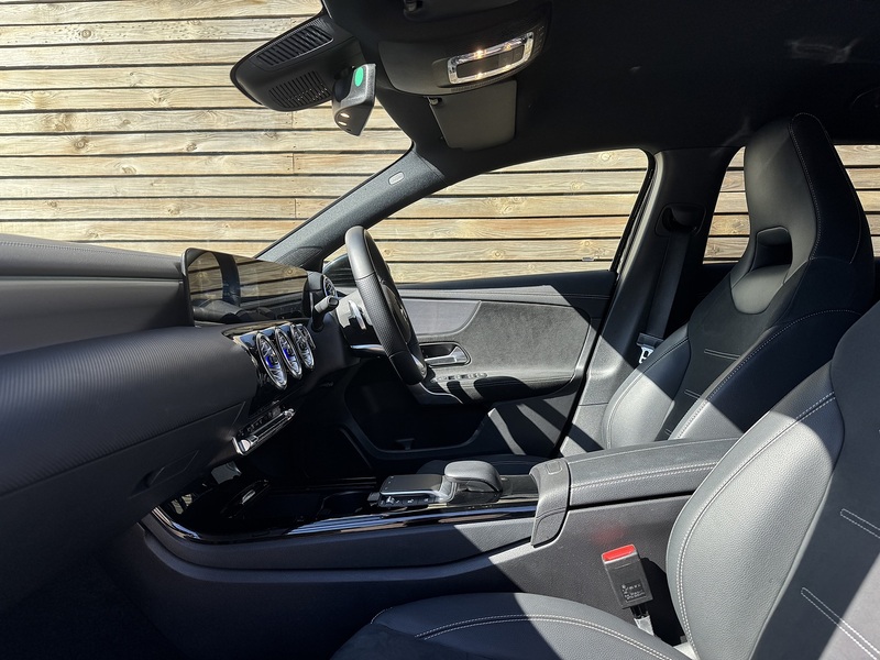 Mercedes-Benz A Class 2022'22 A180 AMG Line Edition (Executive) | Ambient Lighting | Black Styling - U9040