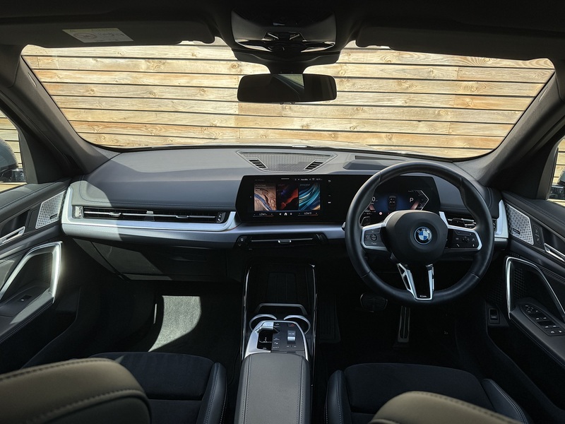 BMW X1 2024'24 25e M Sport | Technology Plus Pack | Harmon Kardon - U9041