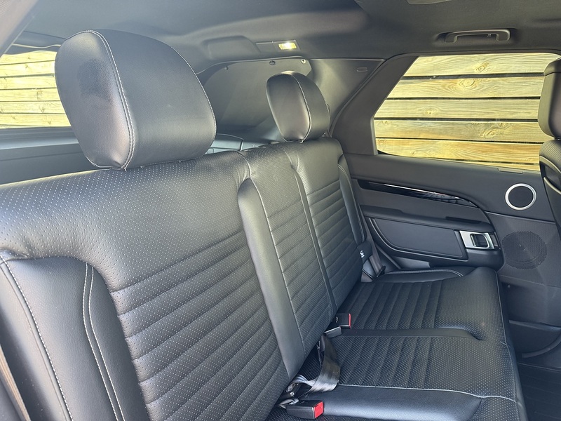 Land Rover Discovery 2021'71 D300 MHEV HSE Commercial | Rear Seat Conversion | Big Spec - U9052