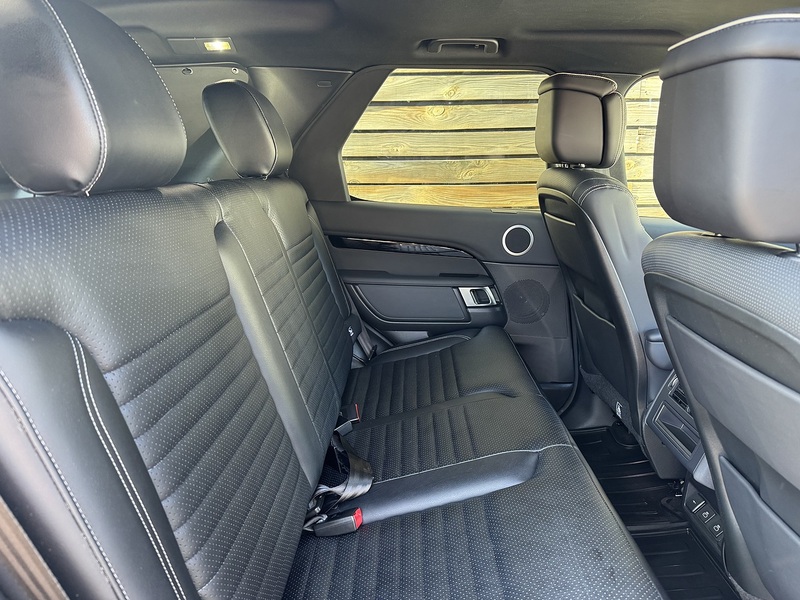 Land Rover Discovery 2021'71 D300 MHEV HSE Commercial | Rear Seat Conversion | Big Spec - U9052