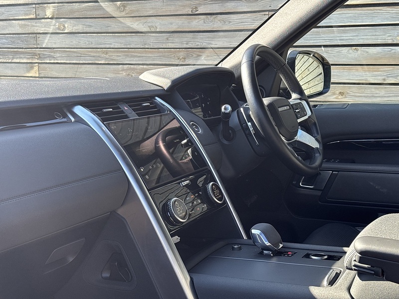 Land Rover Discovery 2021'71 D300 MHEV HSE Commercial | Rear Seat Conversion | Big Spec - U9052