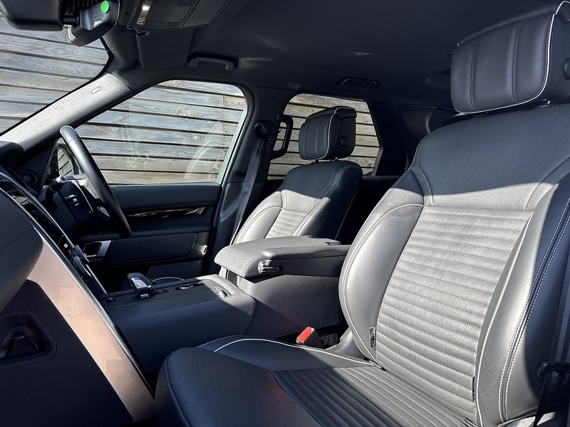 Land Rover Discovery 2021'71 D300 MHEV HSE Commercial | Rear Seat Conversion | Big Spec - U9052