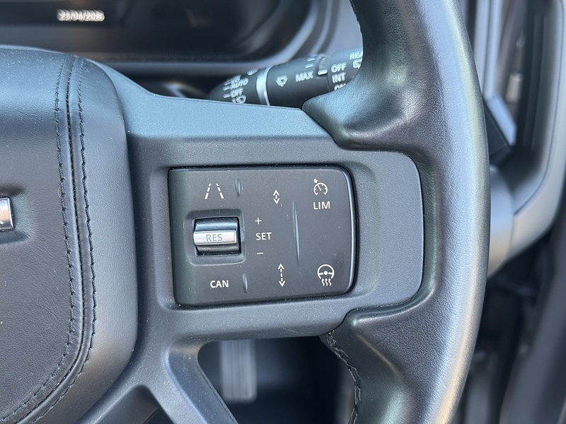 Land Rover Defender 110 2024'24 D300 MHEV X-Dynamic HSE | Pan Roof | Heated Steering Wheel - U9062