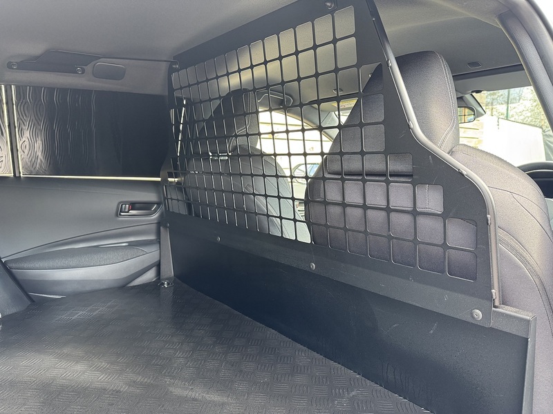 Toyota Corolla 2025'25 VVT-h | Car Like Driving With Van Practicality - U9069