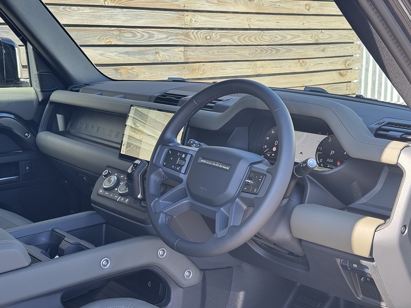Land Rover Defender 90 2024'74 D350 MHEV X-Dynamic SE | Side Steps | Spoiler - U9077