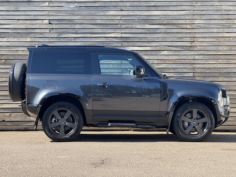 Land Rover Defender 90 2024'74 D350 MHEV X-Dynamic SE | Side Steps | Spoiler - U9077