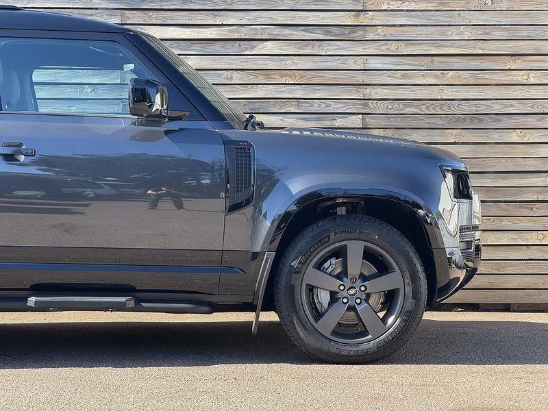 Land Rover Defender 90 2024'74 D350 MHEV X-Dynamic SE | Side Steps | Spoiler - U9077