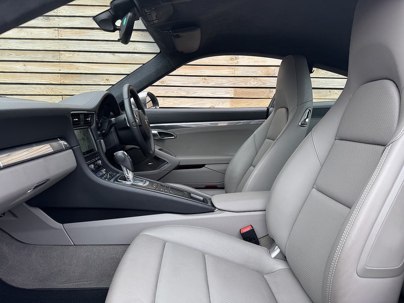 Porsche 911 2013'63 991 Carrera 4S | Low Miles | Best Example Available - U9079