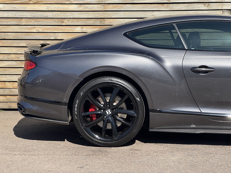 Bentley Continental 2022'72 V8 GT | Mulliner | Pan Roof - U9090