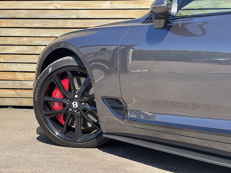 Bentley Continental 2022'72 V8 GT | Mulliner | Pan Roof - U9090