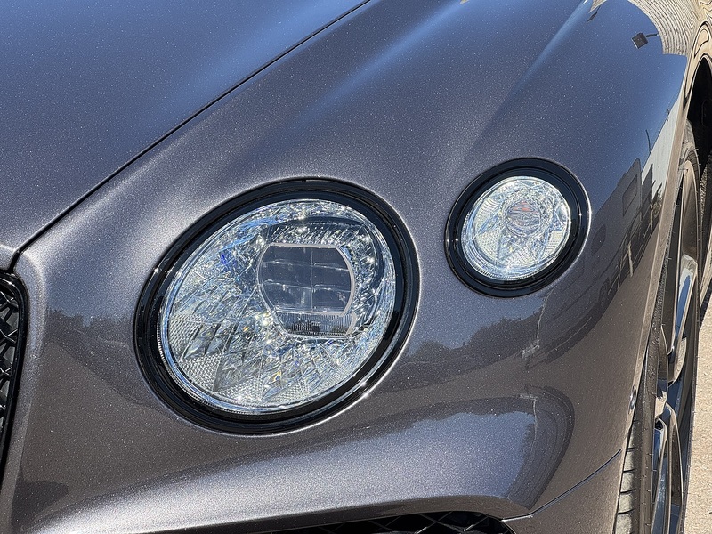 Bentley Continental 2022'72 V8 GT | Mulliner | Pan Roof - U9090