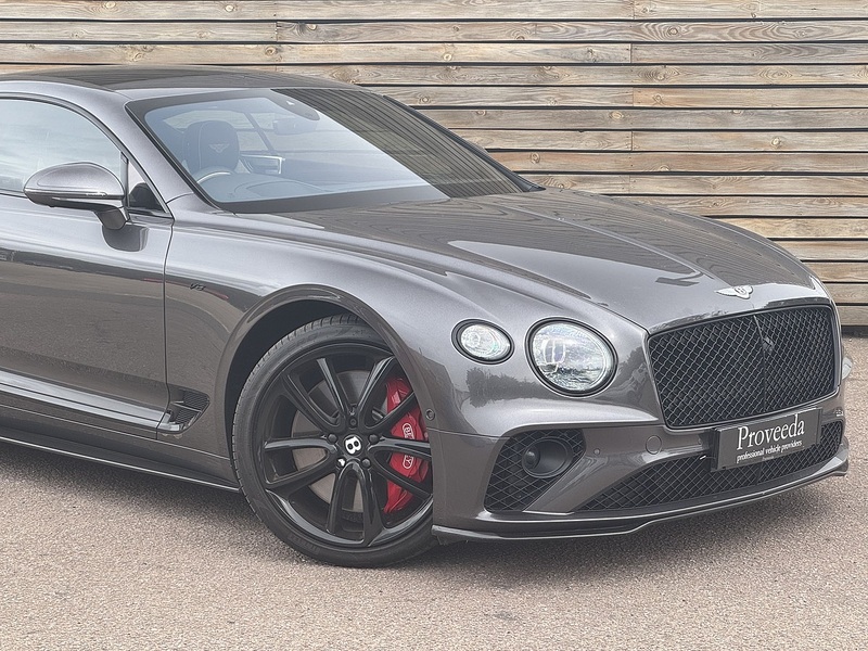 Bentley Continental 2022'72 V8 GT | Mulliner | Pan Roof - U9090