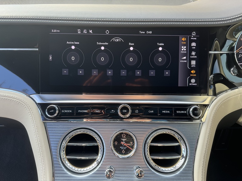 Bentley Continental 2022'72 V8 GT | Mulliner | Pan Roof | Rotating screen | NAIM - U9090