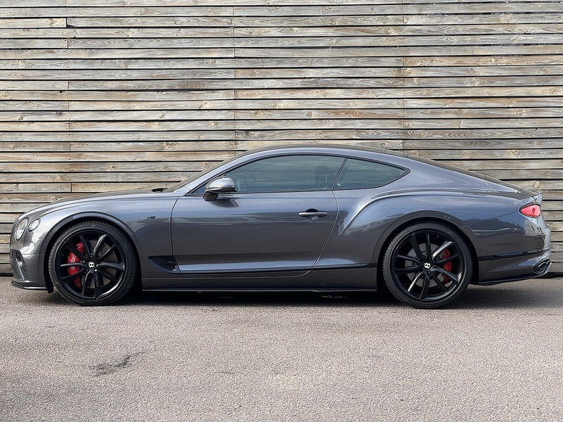 Bentley Continental 2022'72 V8 GT | Mulliner | Pan Roof | Rotating screen | NAIM - U9090